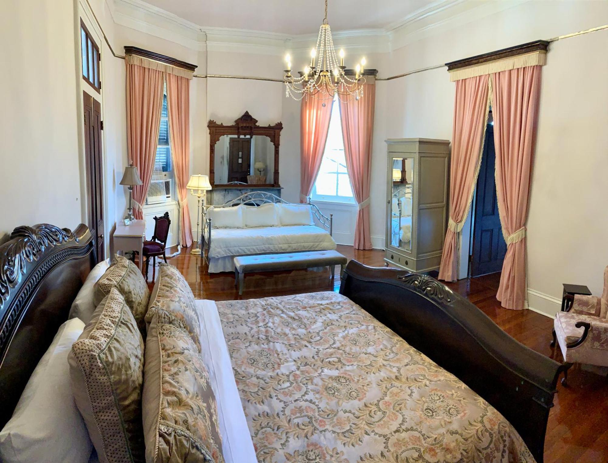 French Quarter Lanaux Mansion Bed And Breakfast Новый Орлеан Номер фото